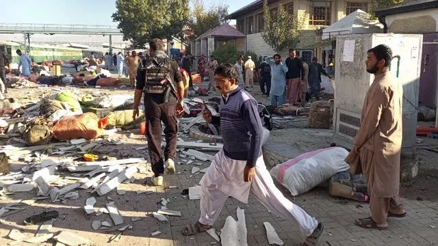 blast in pakistan quetta Railway station